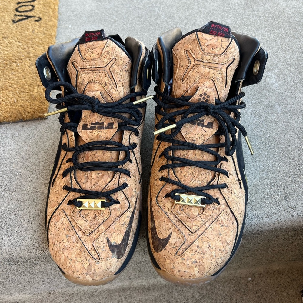 Lebron 12’s - Picture 4 of 7